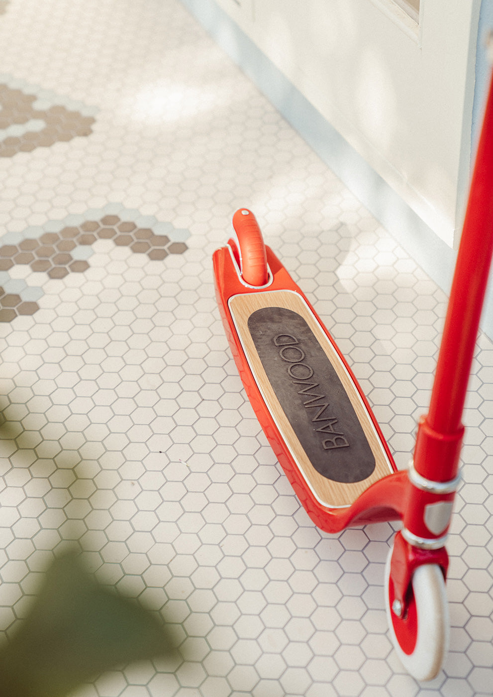 Banwood MAXI Scooter - Red - All Mamas Children