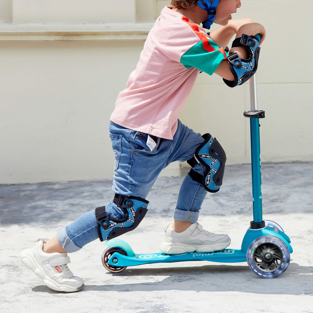 Micro Scooters Mini Micro Scooter Deluxe LED - Aqua - All Mamas Children