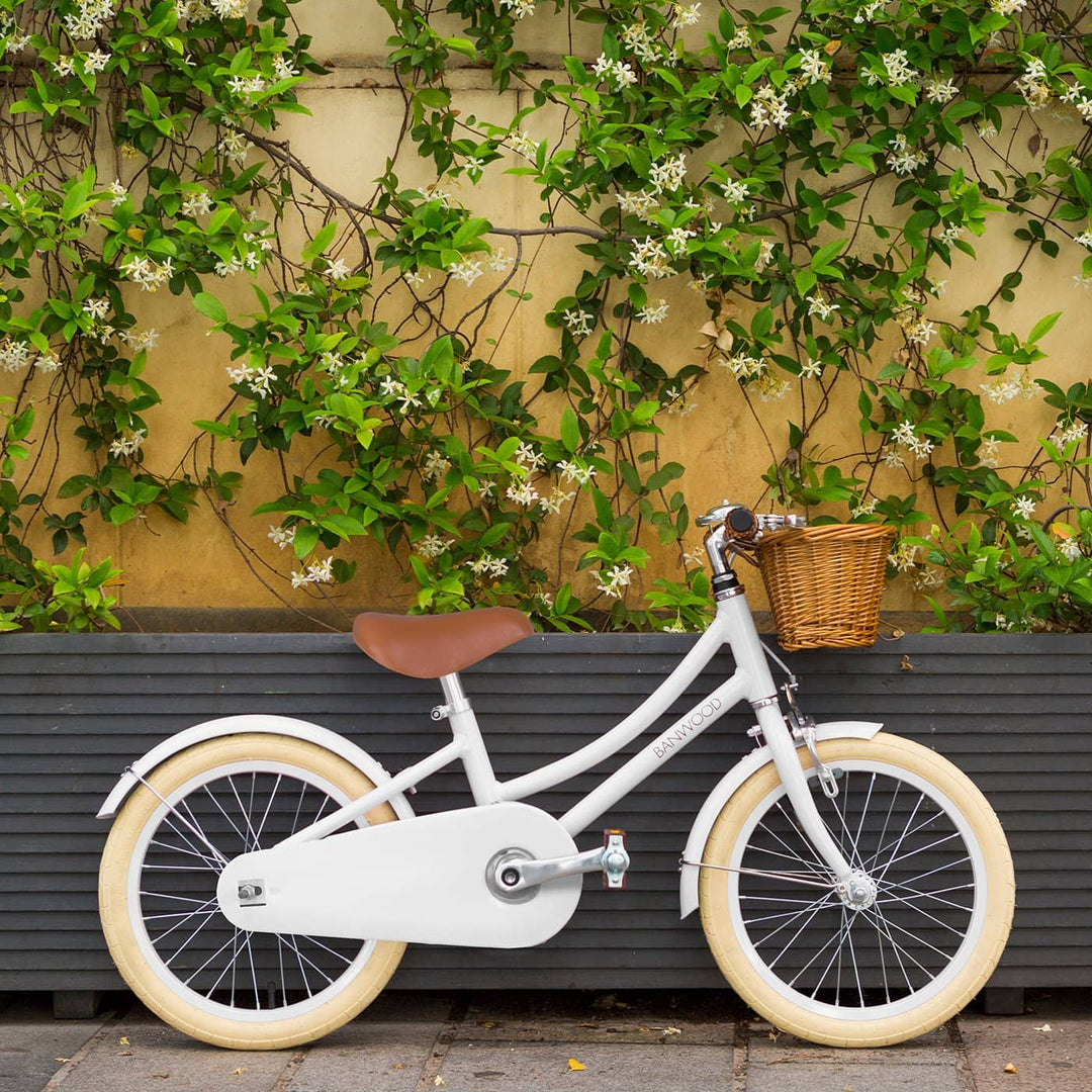 Banwood Classic Pedal Bicycle - White - All Mamas Children