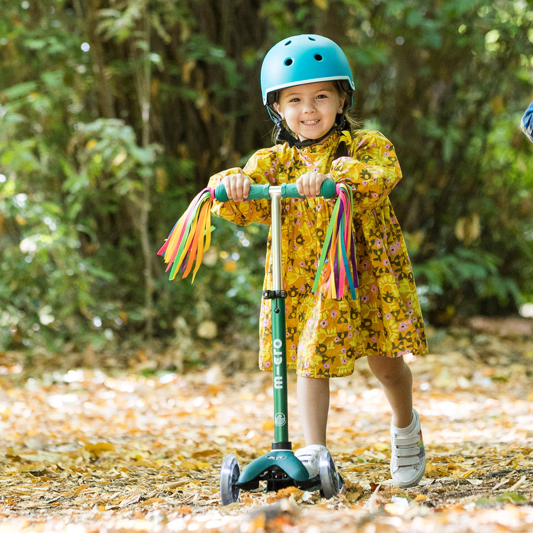 ♻️ Micro Scooters ECO Mini Micro Scooter Deluxe LED - Green - All Mamas Children