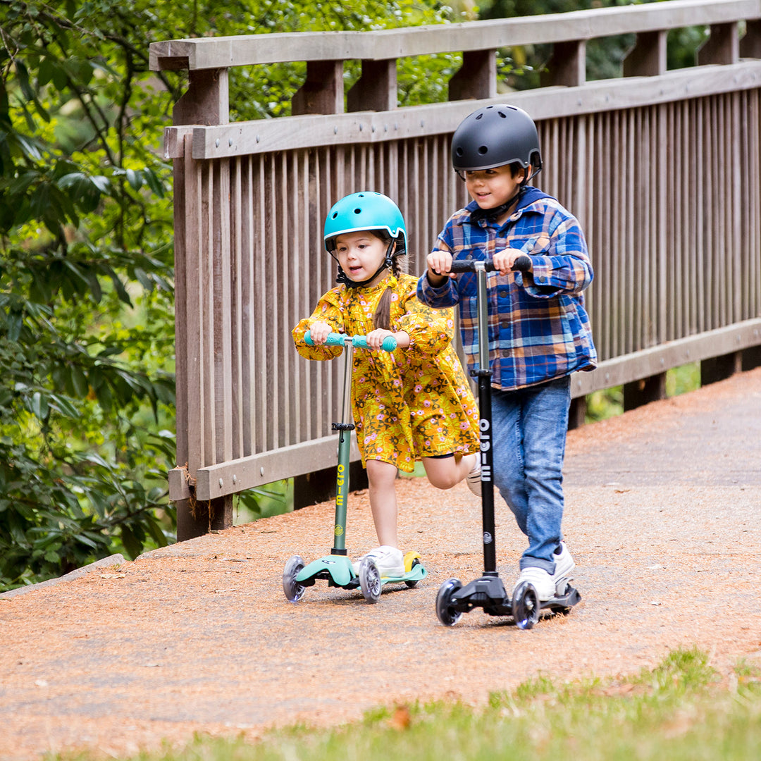 ♻️ Micro Scooters ECO Mini Micro Scooter Deluxe LED - Mint - All Mamas Children