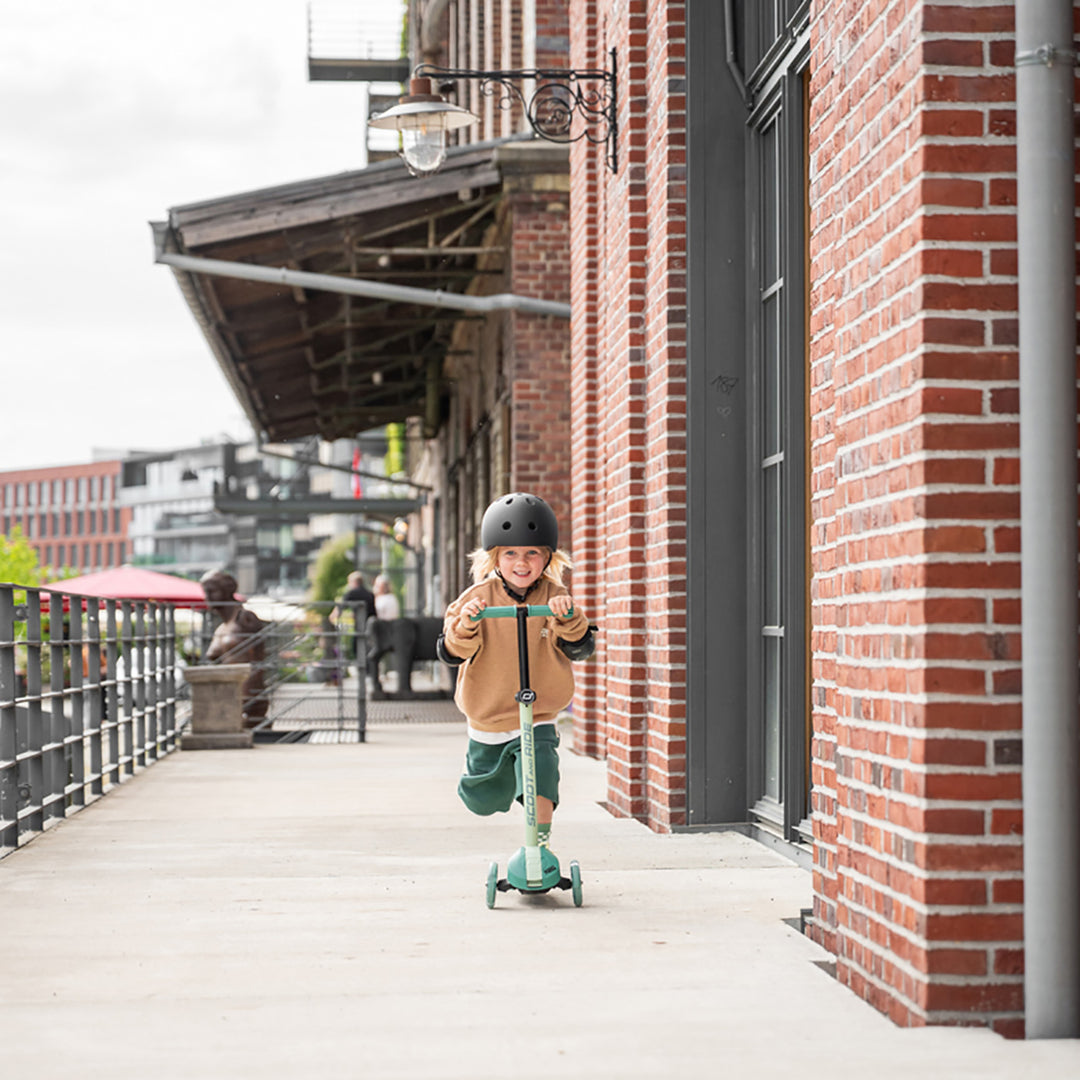 Scoot and Ride Scooter - Highwaykick 3S LED - Forest - All Mamas Children