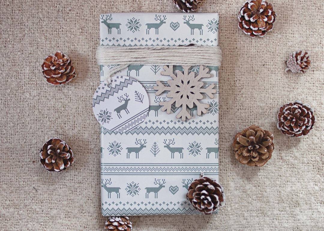 Retro Festive Knits - Recyclable Wrapping Paper & Tags – The