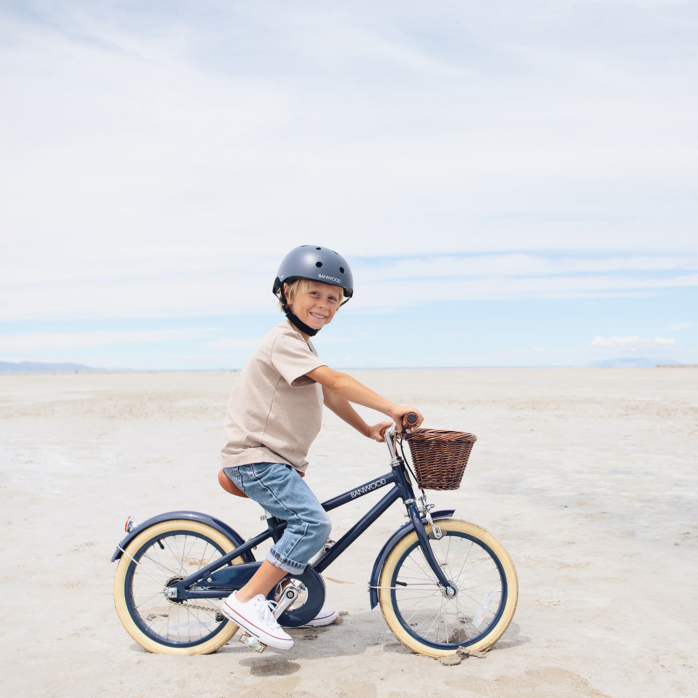 Banwood Classic Pedal Bicycle Navy All Mamas Children