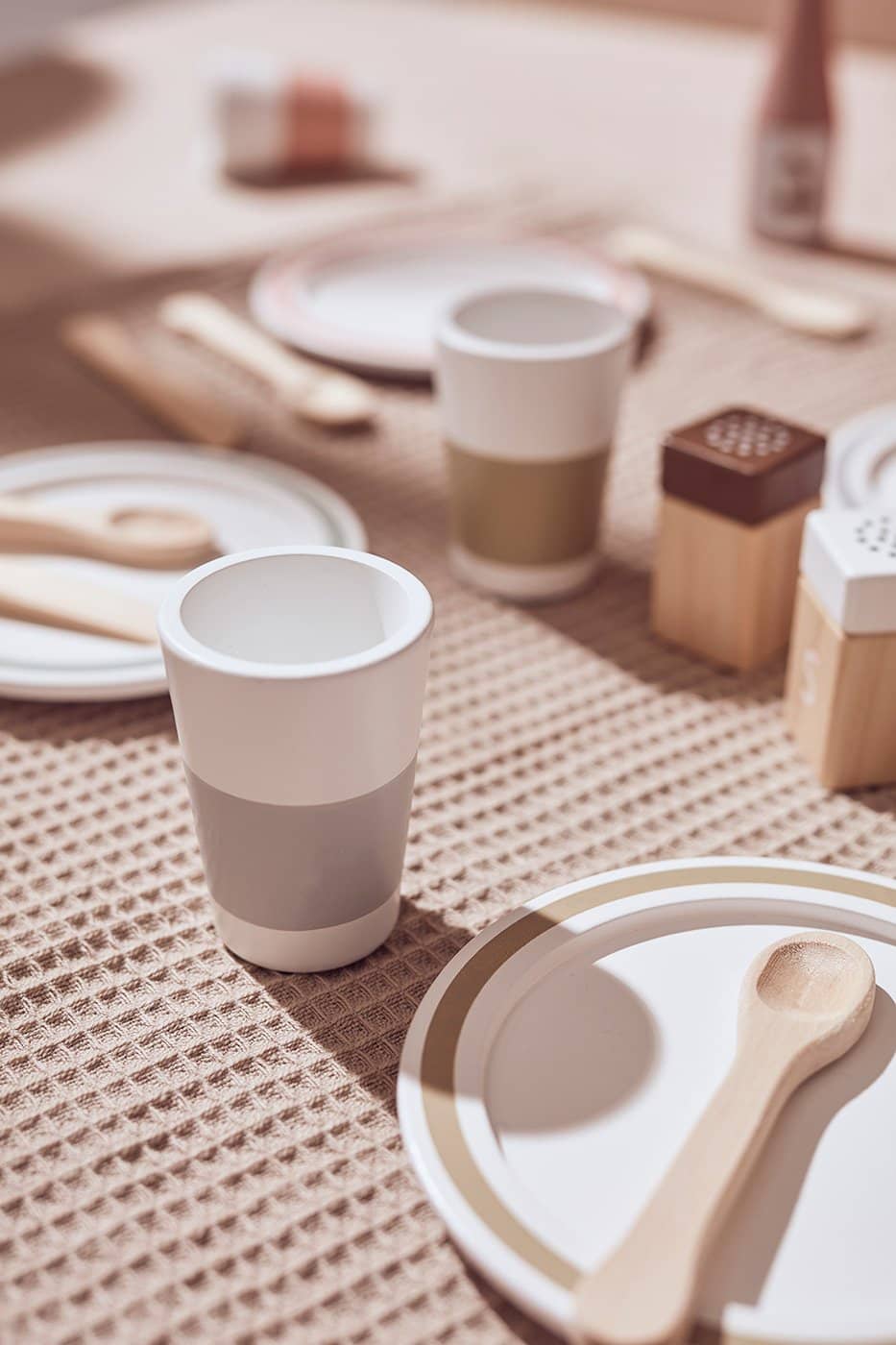 Kid's Concept - Bistro Dinnerware Play Set - All Mamas Children