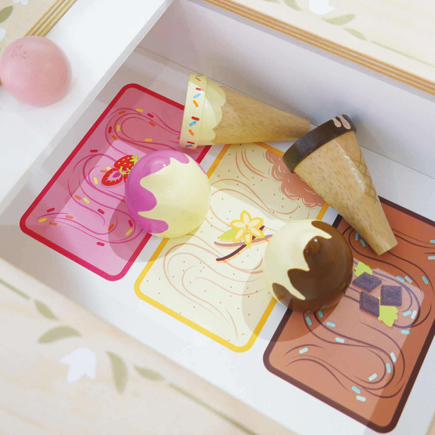 Le toy van ice cream van top