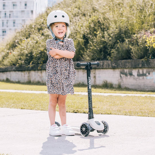 Scoot and Ride Scooter - Highwaykick 3 LED in Ash - All Mamas Children