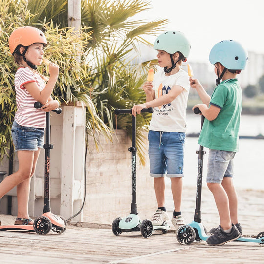 Scoot and Ride Scooter - Highwaykick 3 LED in Kiwi - All Mamas Children